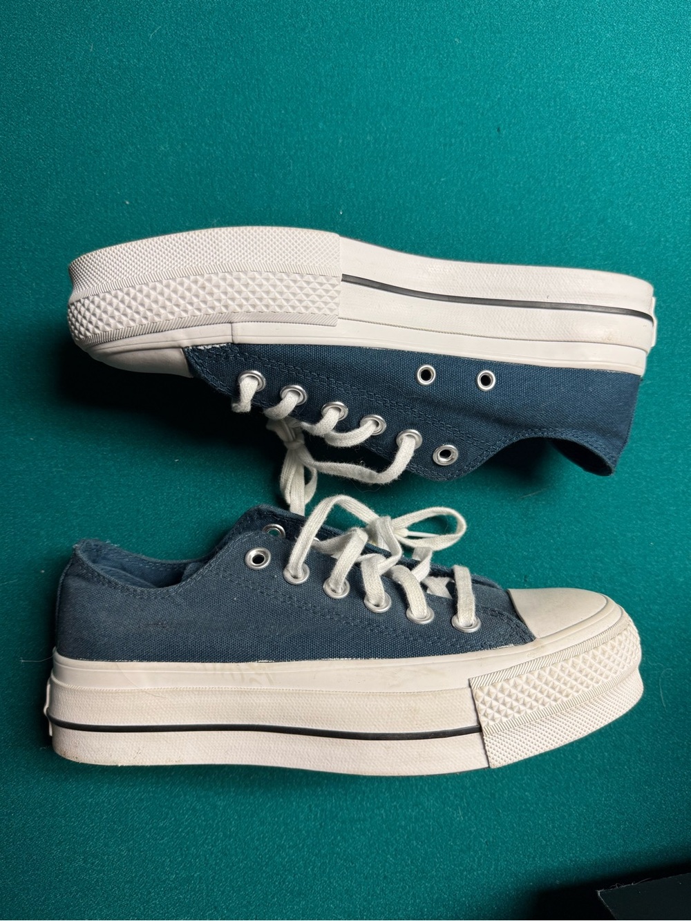 Converse Chuck Taylor All Star Platform Sneaker - Picture 2 of 5